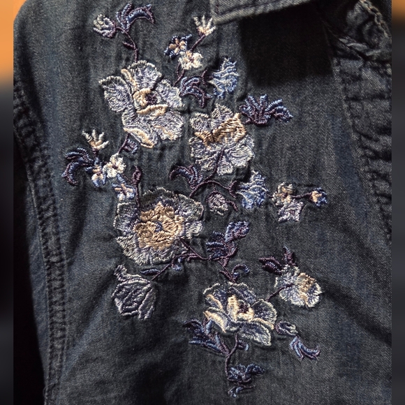 Woman Within Denim Blue Embroidered Tunic With Pockets Sz Large (18/20) - Picture 2 of 3